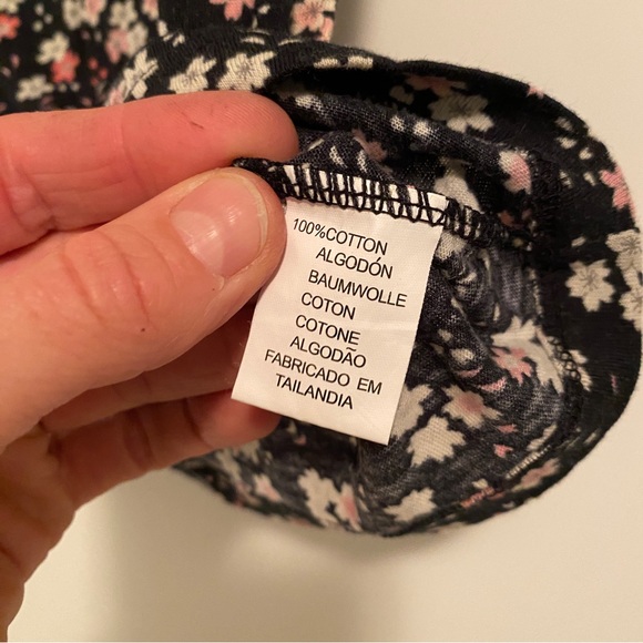 Custo Barcelona, floral print all over top with character appliqué, sz 2 - Picture 7 of 8